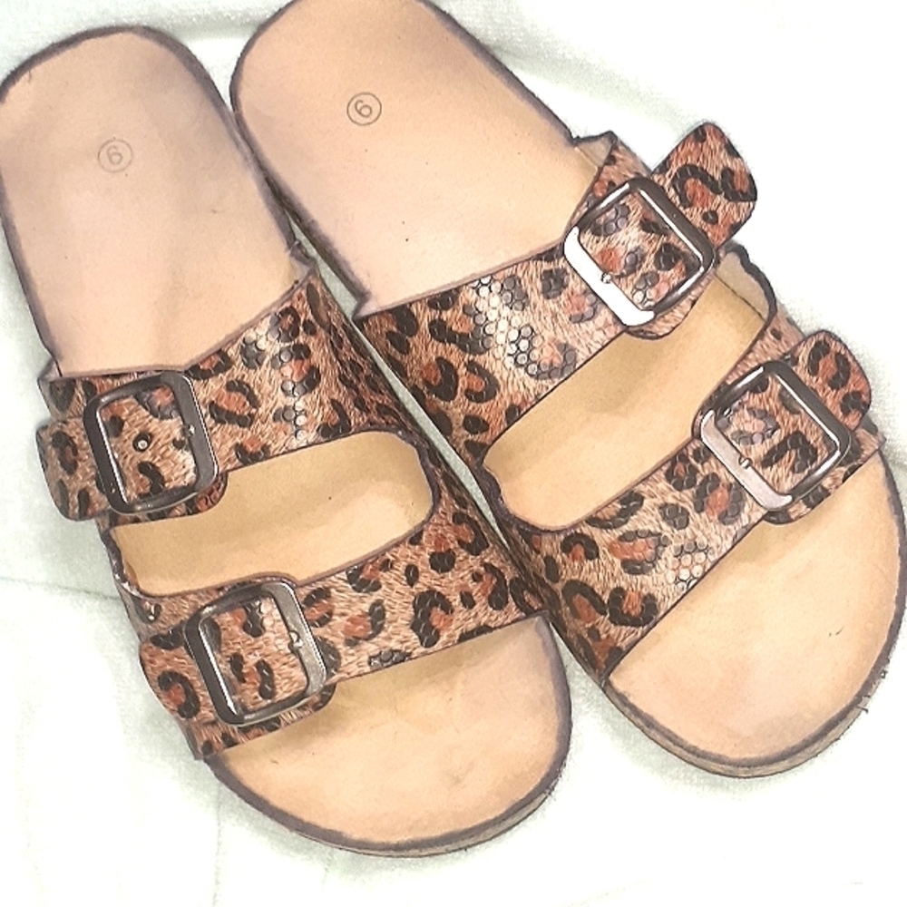 COMFY  SANDALS sz 9
